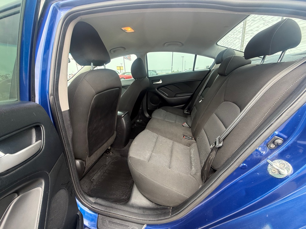 Photo 9 of this KIA FORTE