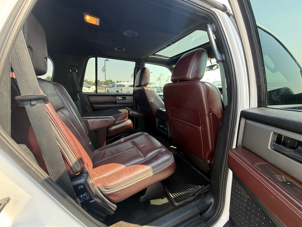 Photo 10 of this FORD PLATINUM EXPEDITION 2X4