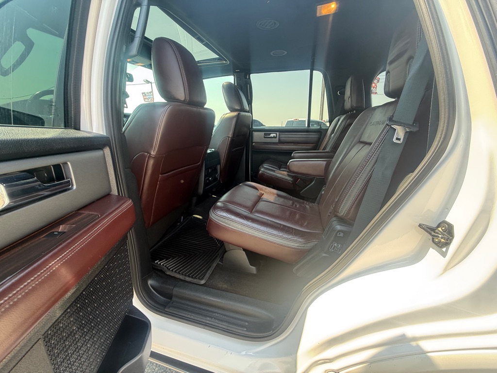 Photo 9 of this FORD PLATINUM EXPEDITION 2X4