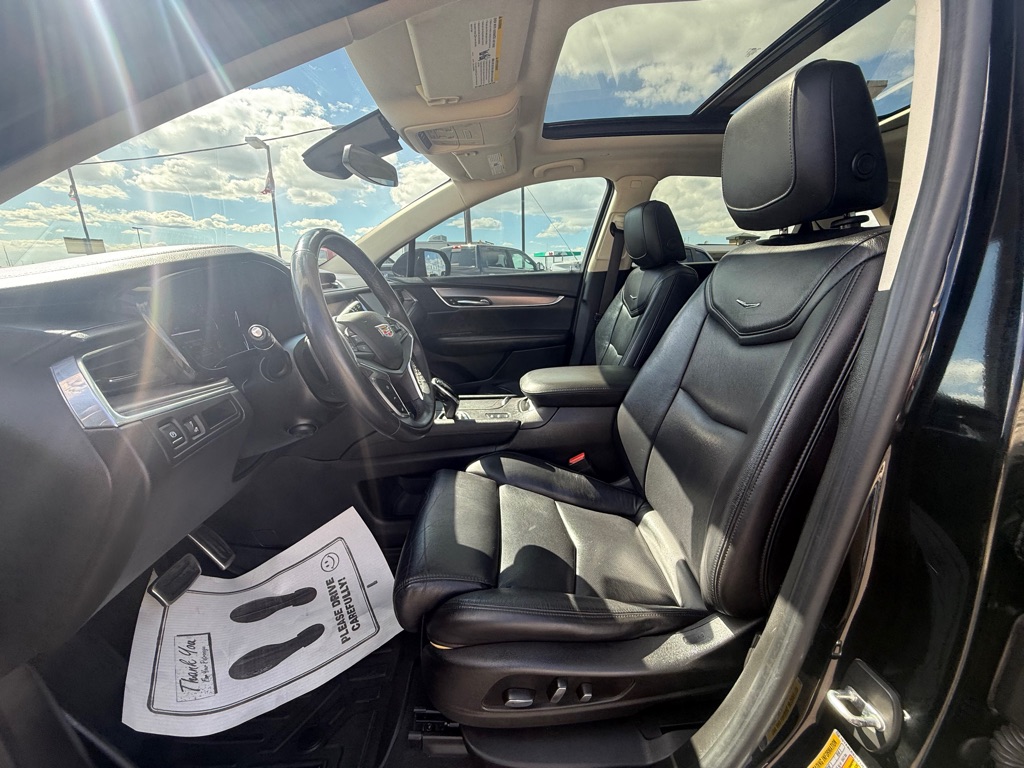 Photo 7 of this CADILLAC AWD XT5 PREMIUM
