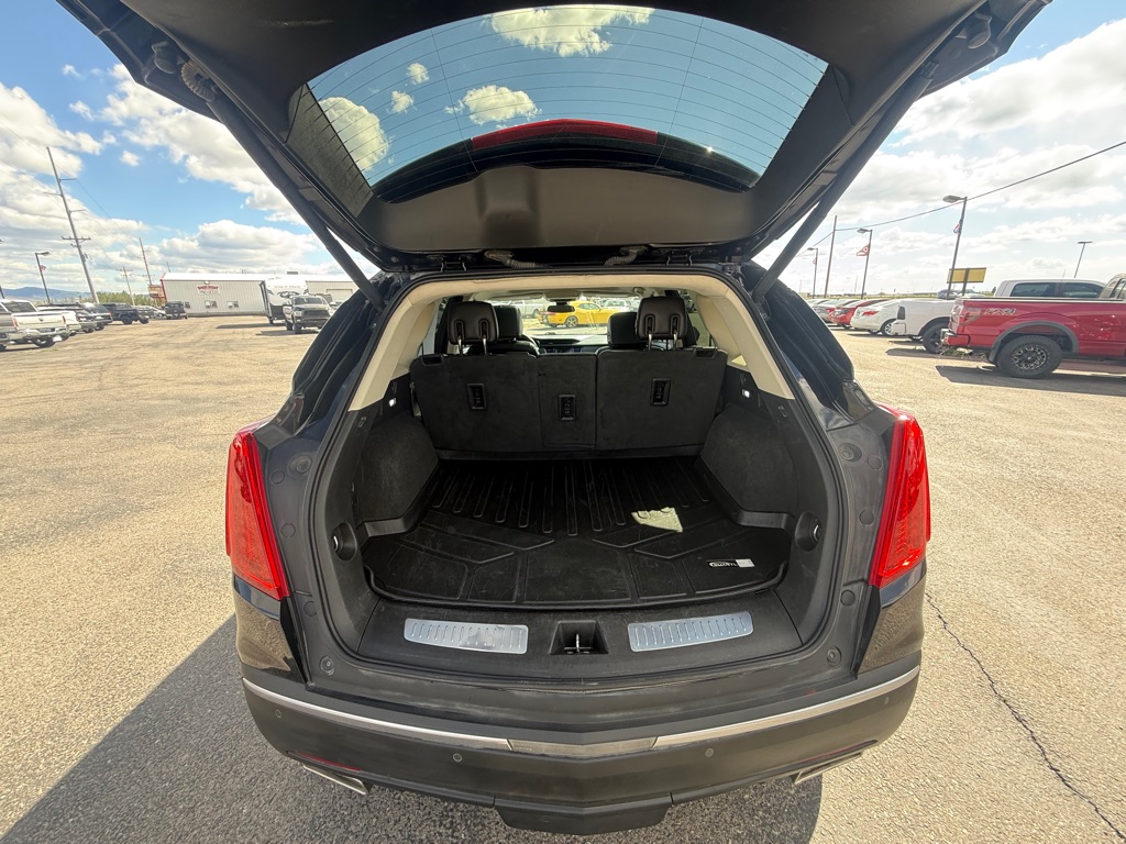 Photo 11 of this CADILLAC AWD XT5 PREMIUM