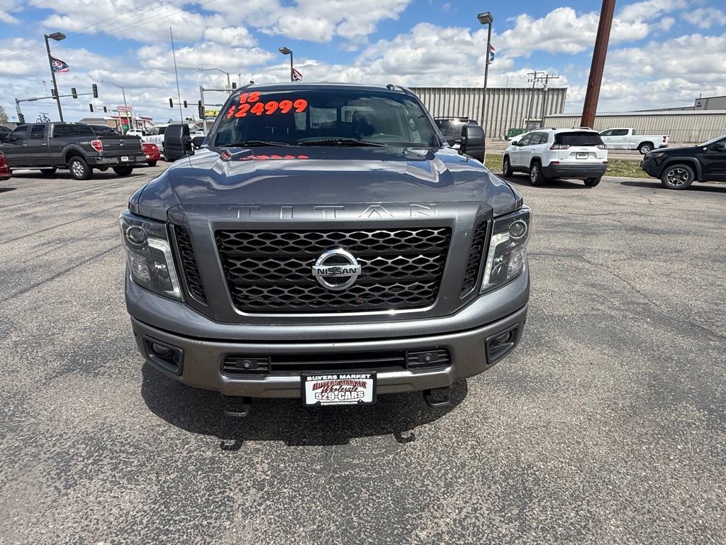 Photo 3 of this NISSAN CREW TITAN XD TDSL