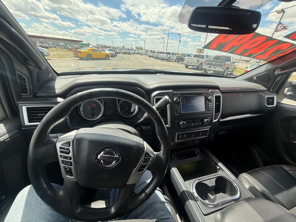 Photo 11 of this NISSAN CREW TITAN XD TDSL