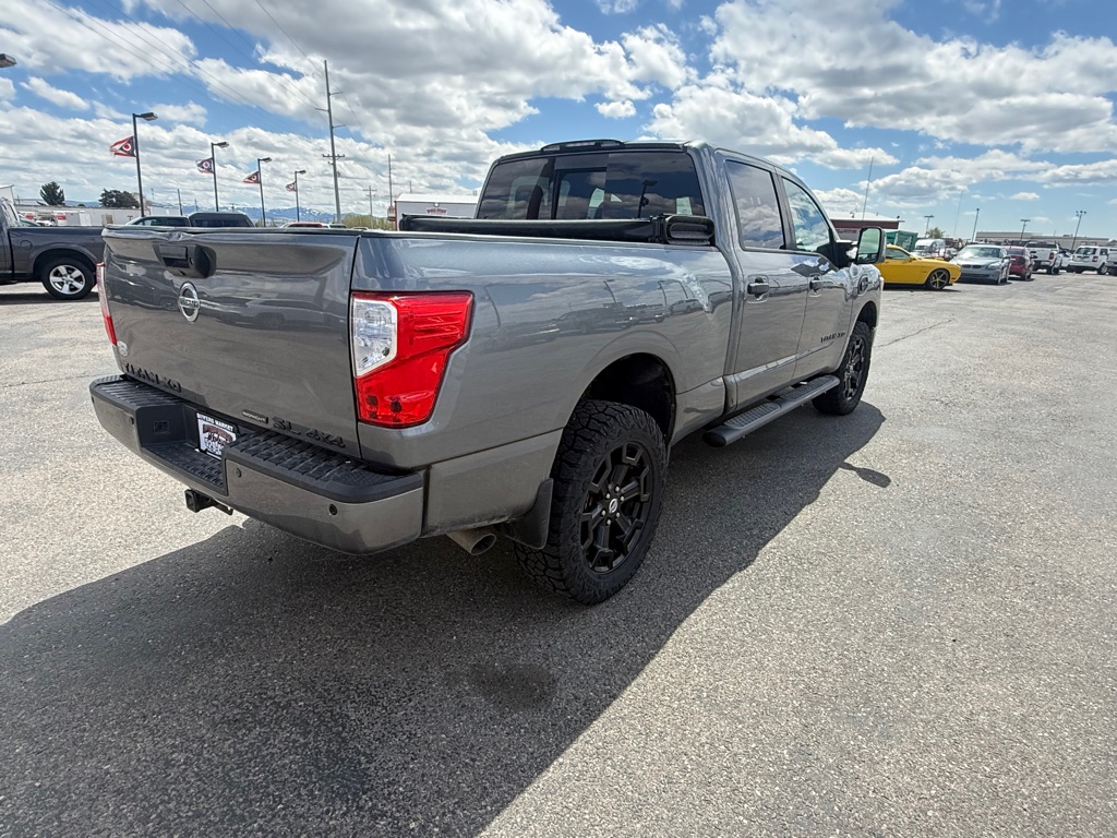 Photo 5 of this NISSAN CREW TITAN XD TDSL