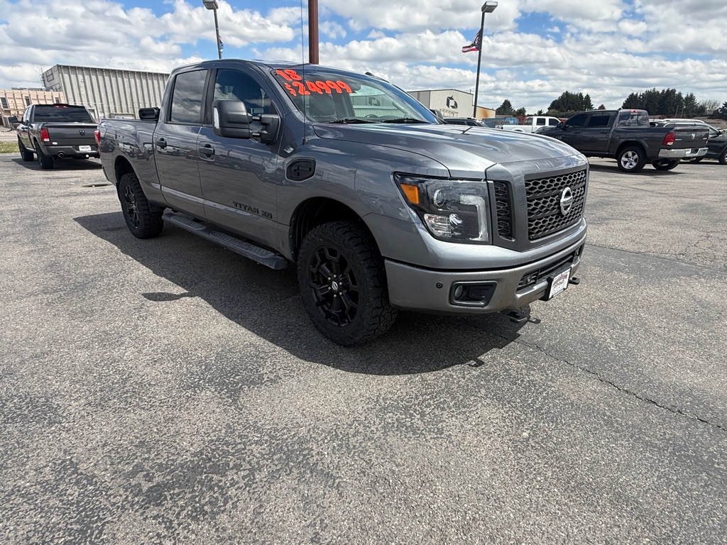 Photo 2 of this NISSAN CREW TITAN XD TDSL