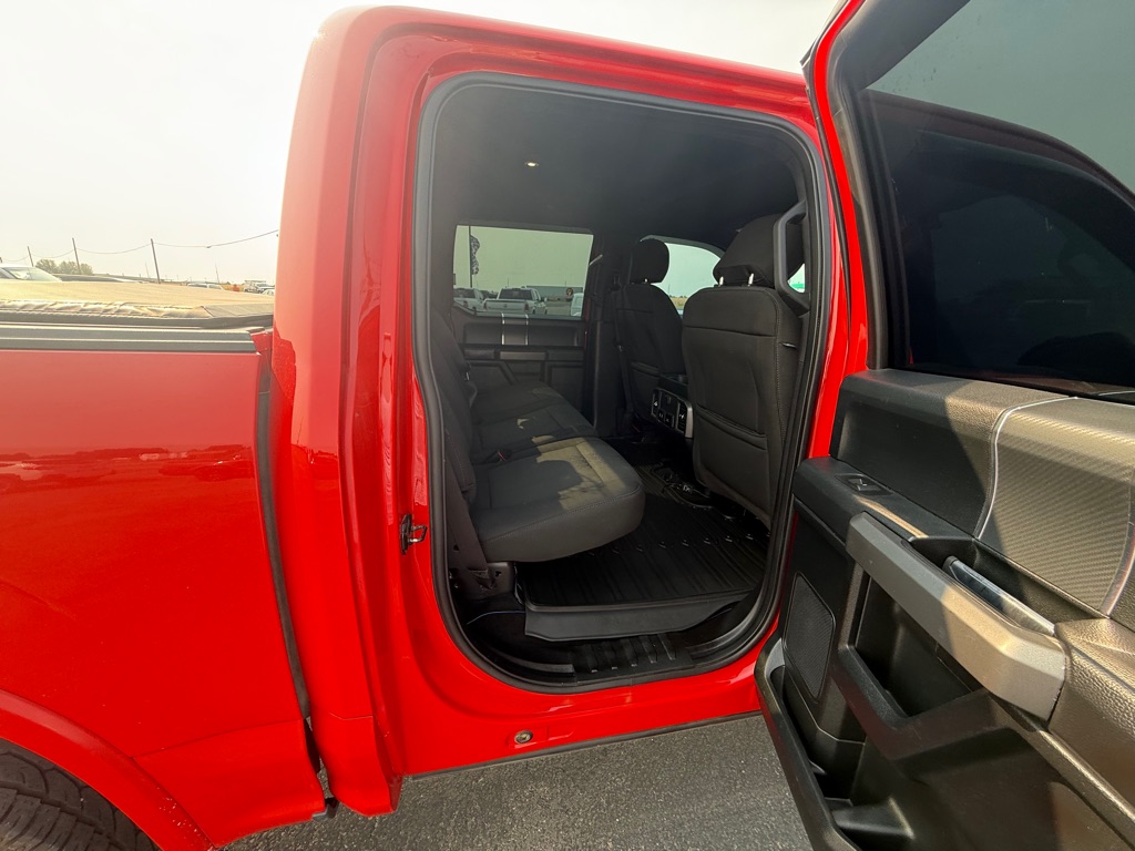 Photo 9 of this FORD CREW F150 SPORT 4X4
