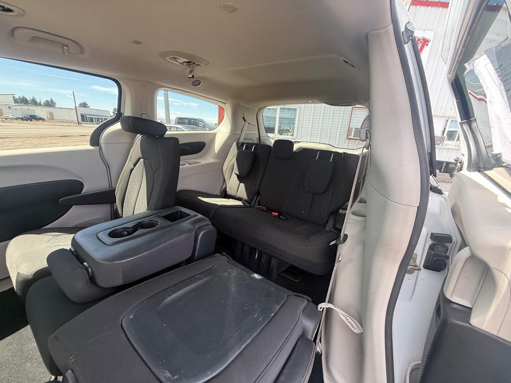 Photo 11 of this CHRYSLER PACIFICA