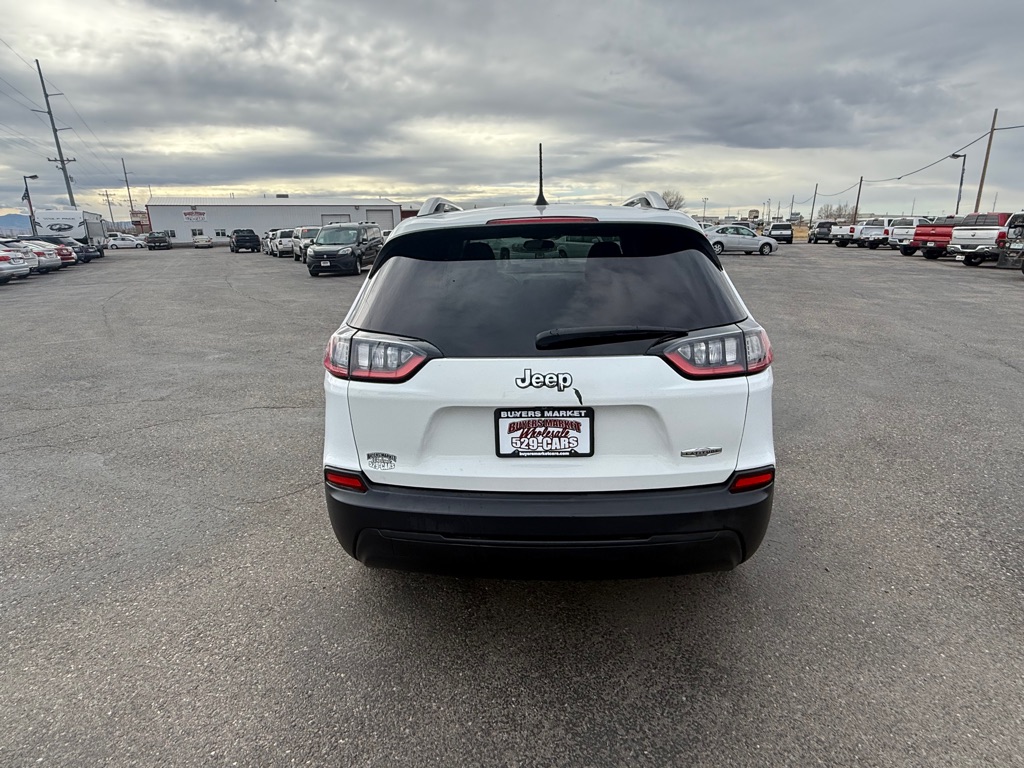 Photo 6 of this JEEP LATITUDE CHEROKEE