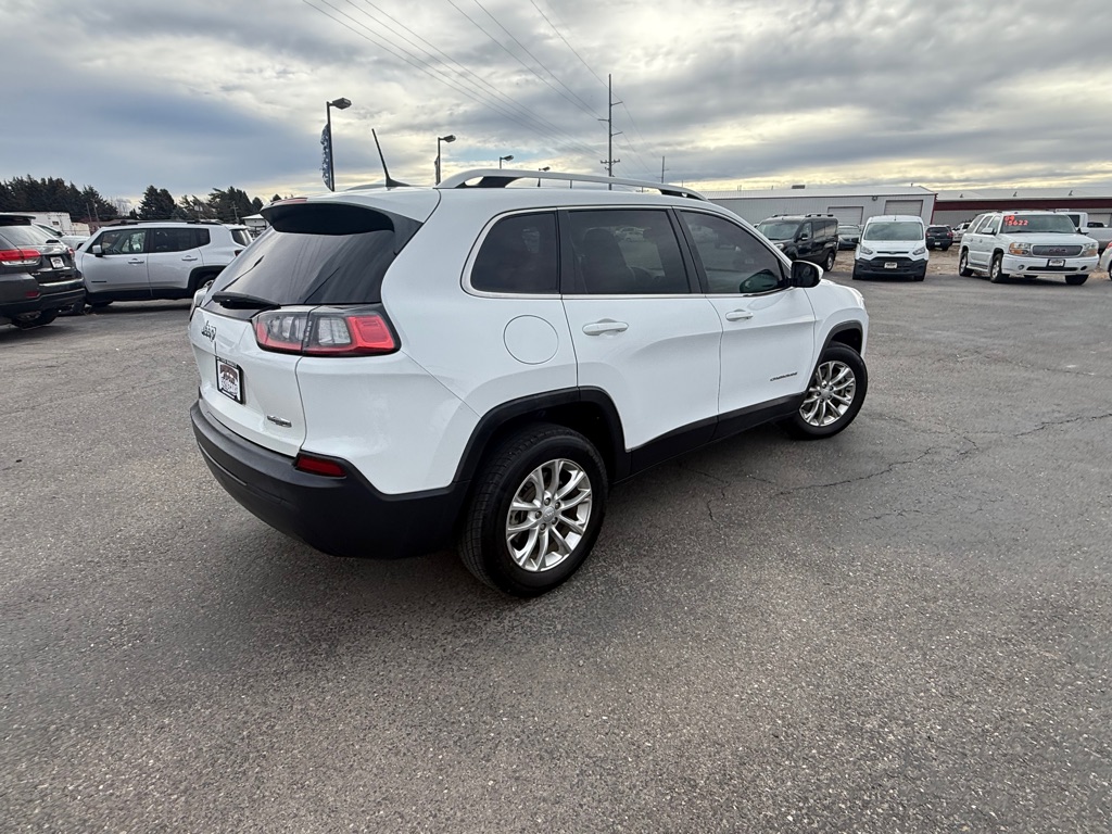 Photo 5 of this JEEP LATITUDE CHEROKEE