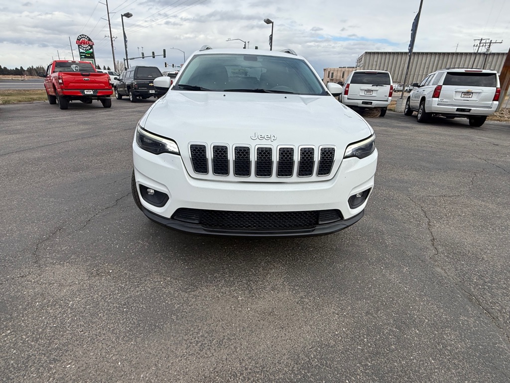 Photo 3 of this JEEP LATITUDE CHEROKEE