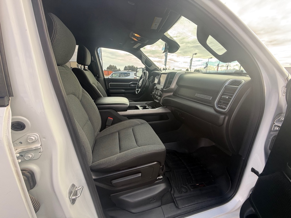 Photo 8 of this RAM CREW CAB 1500 BIG HORN