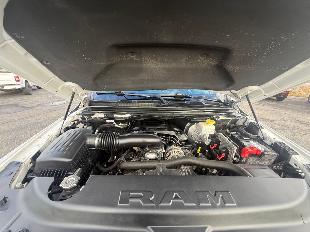 Photo 11 of this RAM CREW CAB 1500 BIG HORN