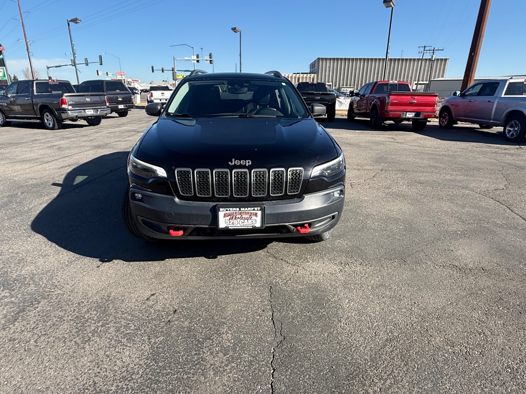 Photo 3 of this JEEP TRAILHAWK CHEROKEE