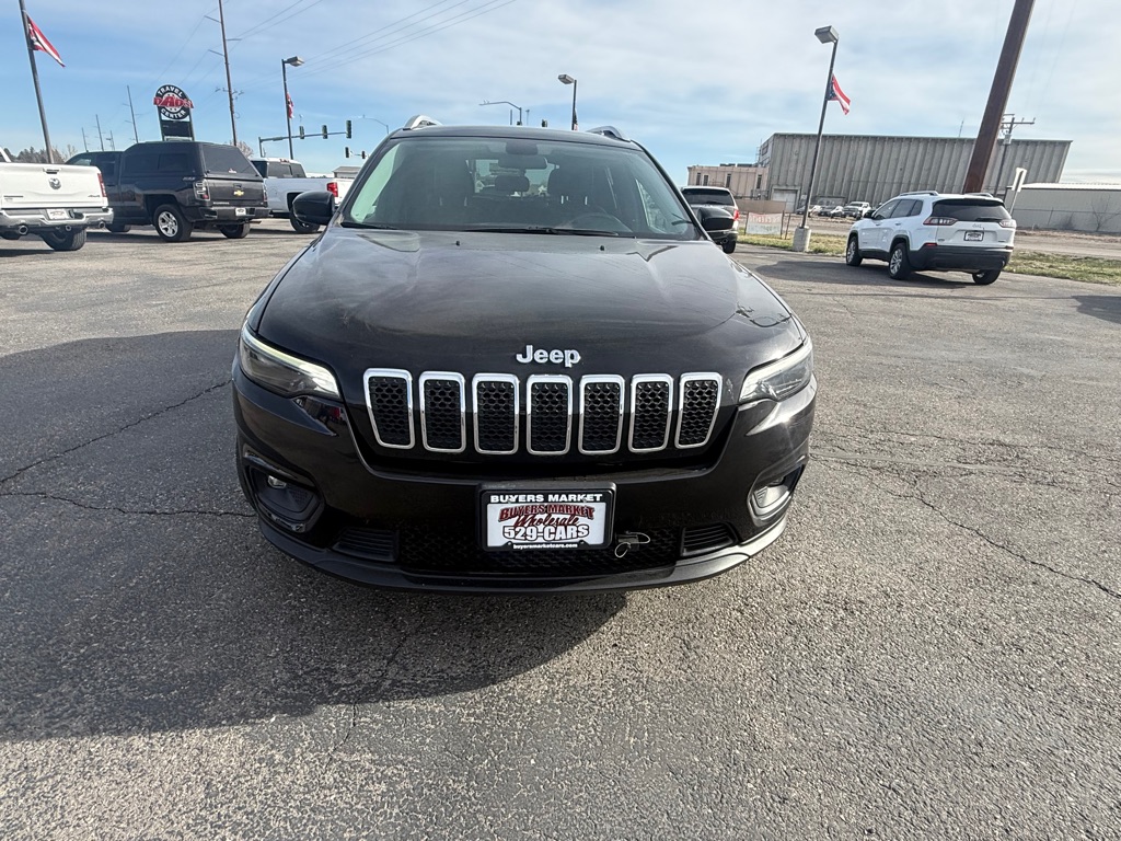 Photo 3 of this JEEP LATITUDE CHEROKEE
