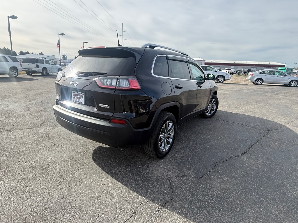Photo 5 of this JEEP LATITUDE CHEROKEE
