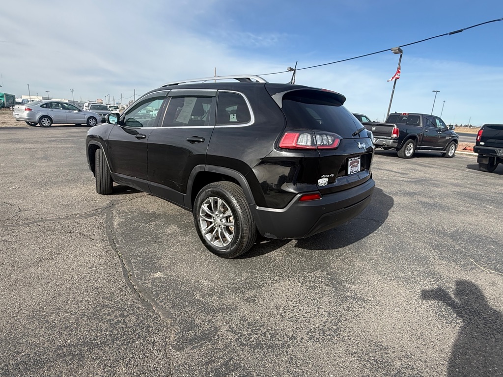 Photo 4 of this JEEP LATITUDE CHEROKEE