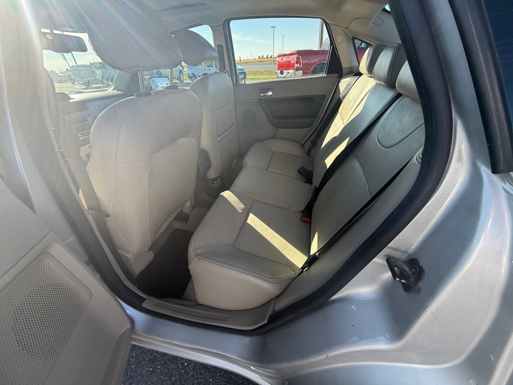 Photo 9 of this FORD FOCUS SES