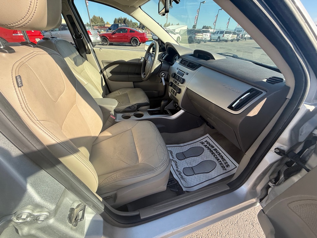 Photo 8 of this FORD FOCUS SES