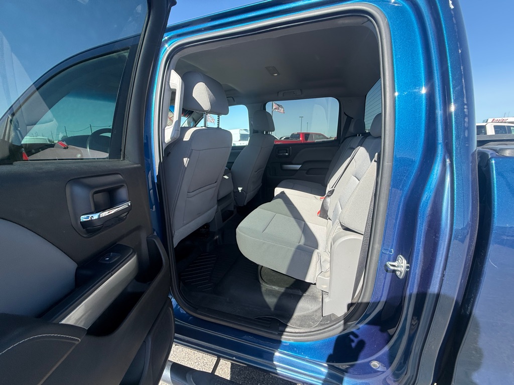 Photo 9 of this CHEVROLET CREW SILVERADO 1500
