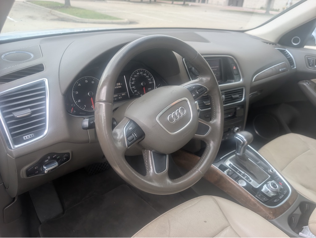 Photo 9 of this AUDI Q5