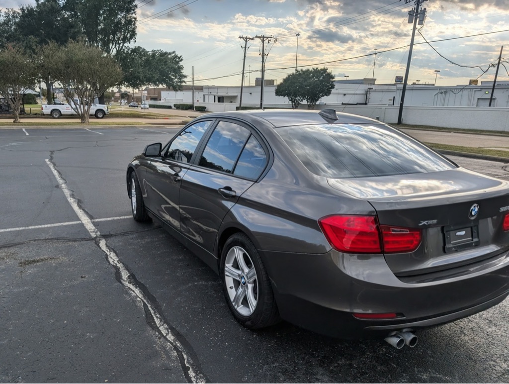 Photo 6 of this BMW 328