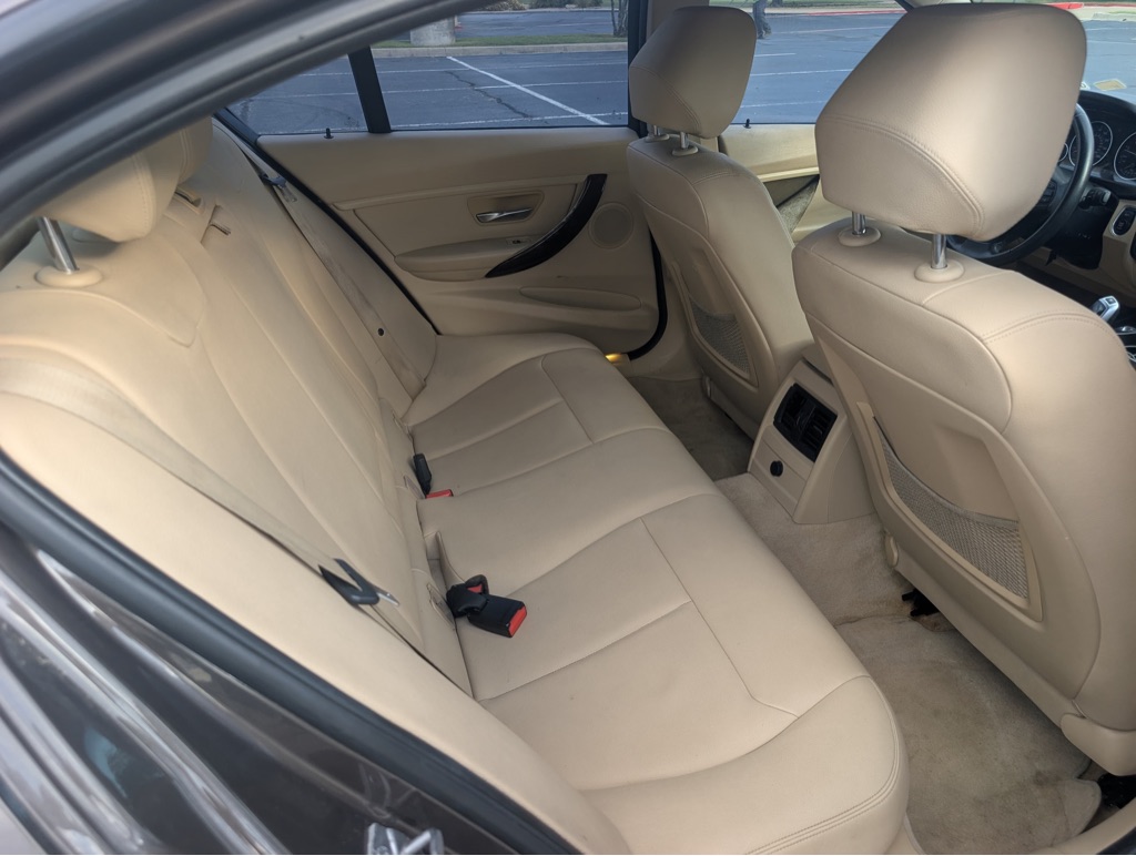 Photo 16 of this BMW 328