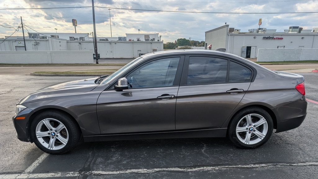 Photo 7 of this BMW 328