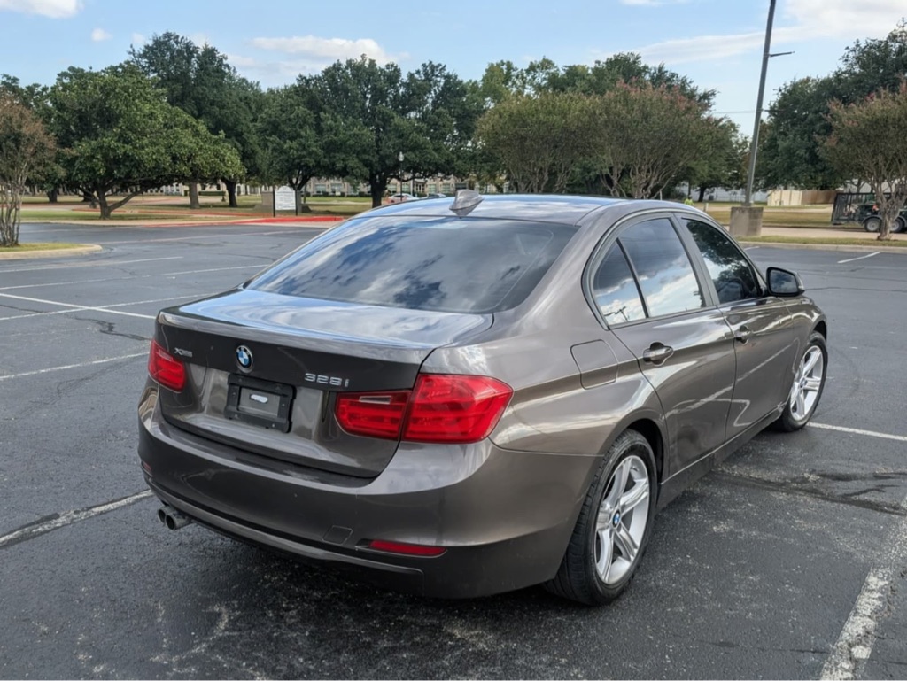 Photo 5 of this BMW 328
