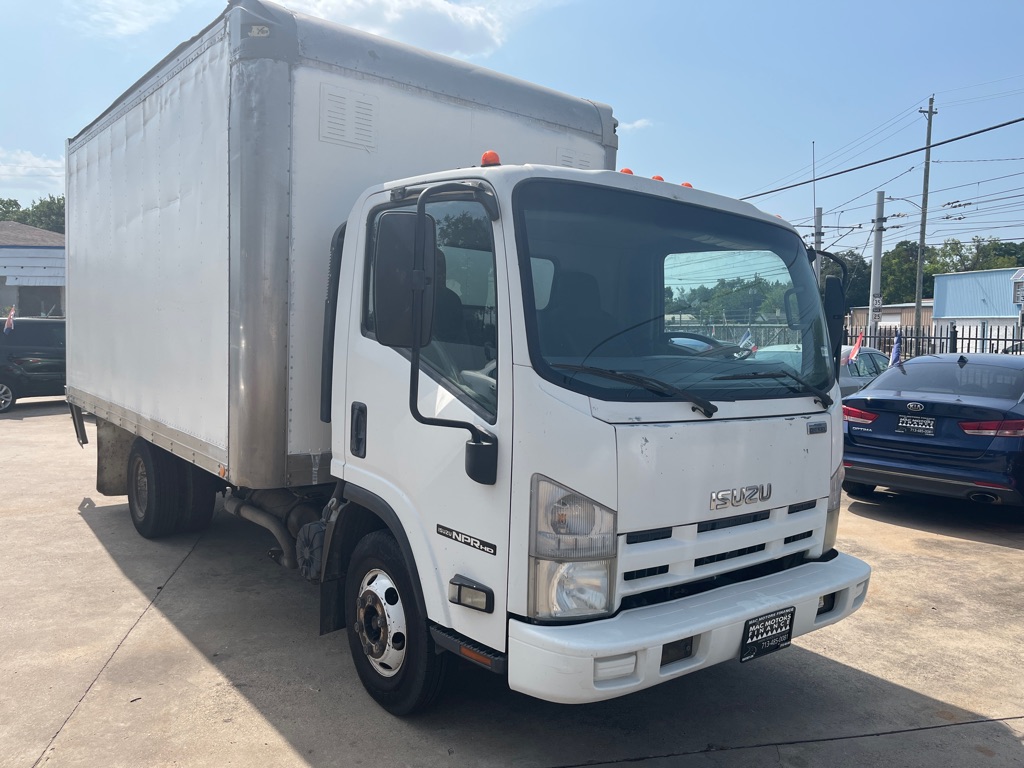 2011 ISUZU NPR