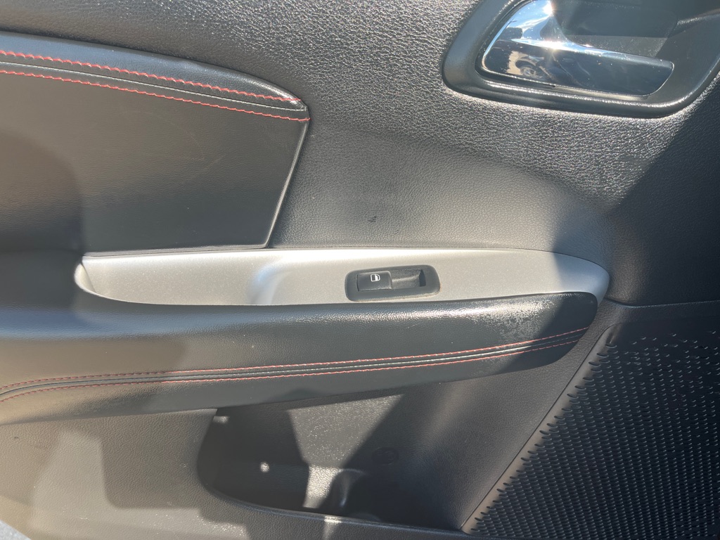 Photo 9 of this DODGE JOURNEY