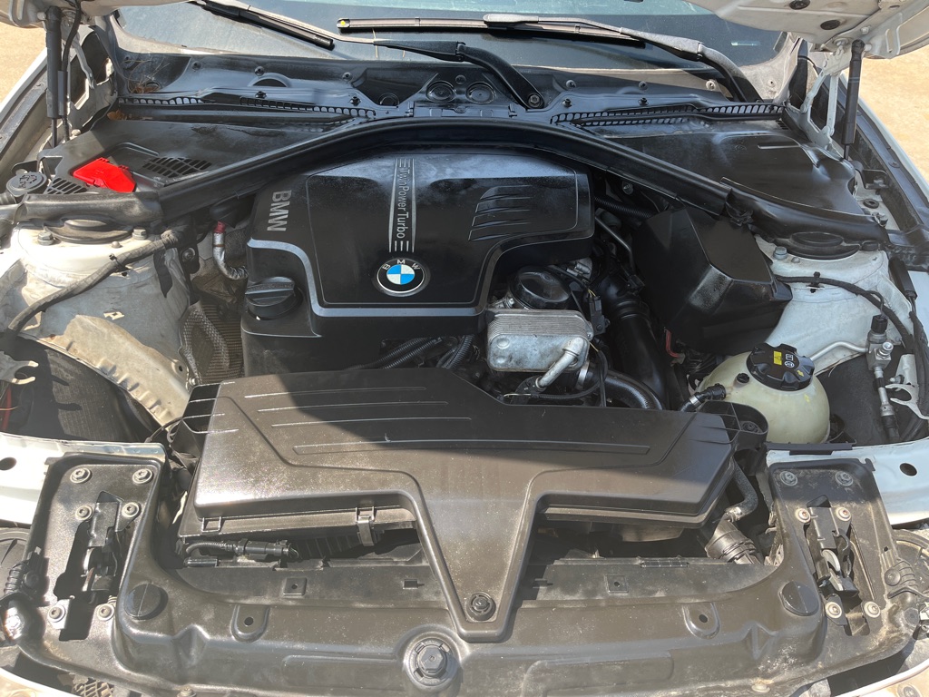 Photo 30 of this BMW 328