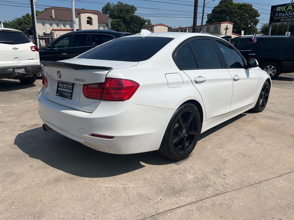 Photo 9 of this BMW 328