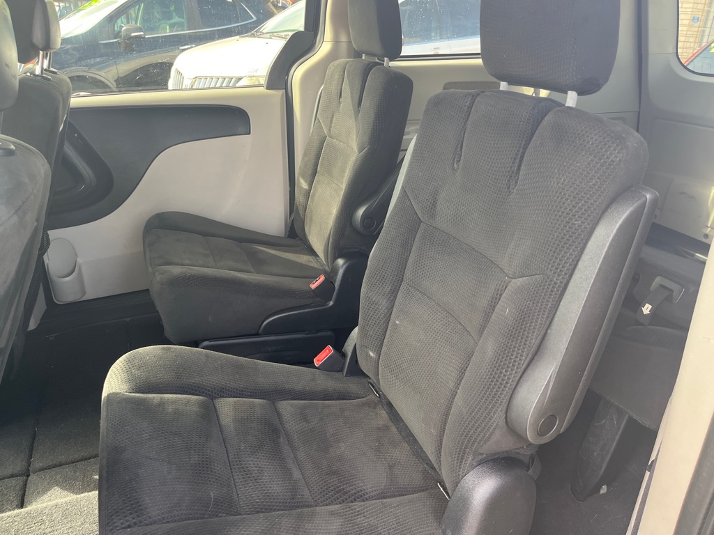 Photo 15 of this DODGE GRAND CARAVAN