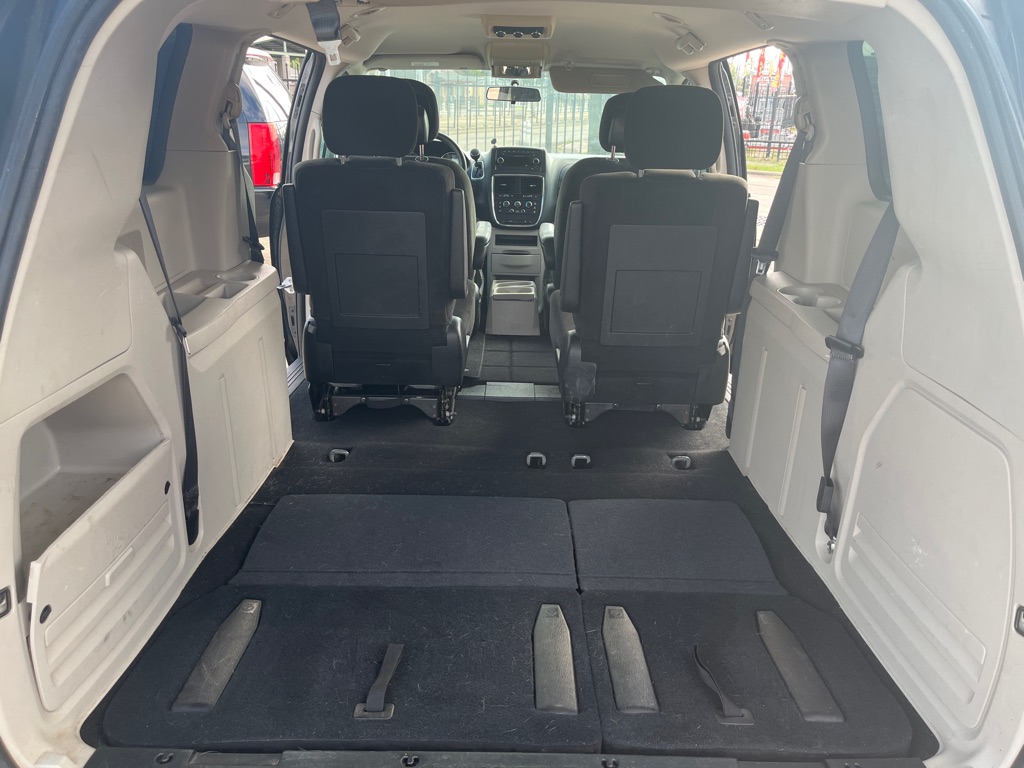 Photo 21 of this DODGE GRAND CARAVAN