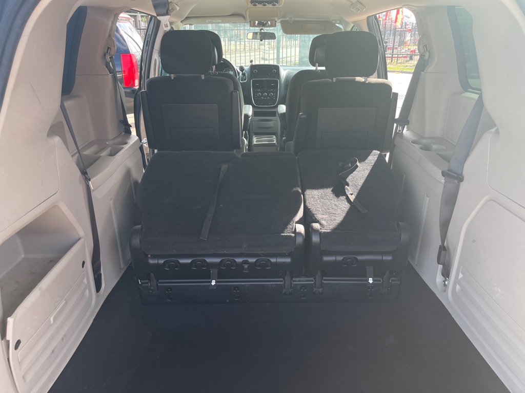 Photo 18 of this DODGE GRAND CARAVAN