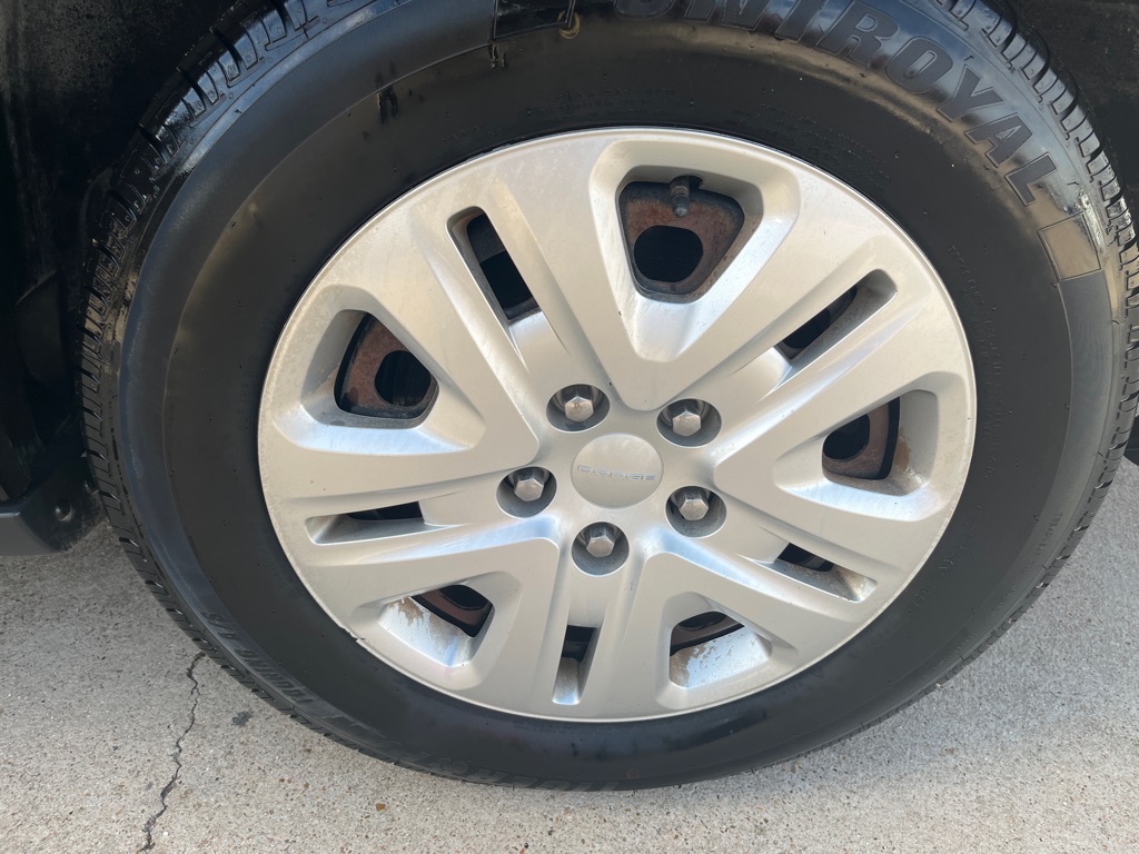 Photo 30 of this DODGE GRAND CARAVAN