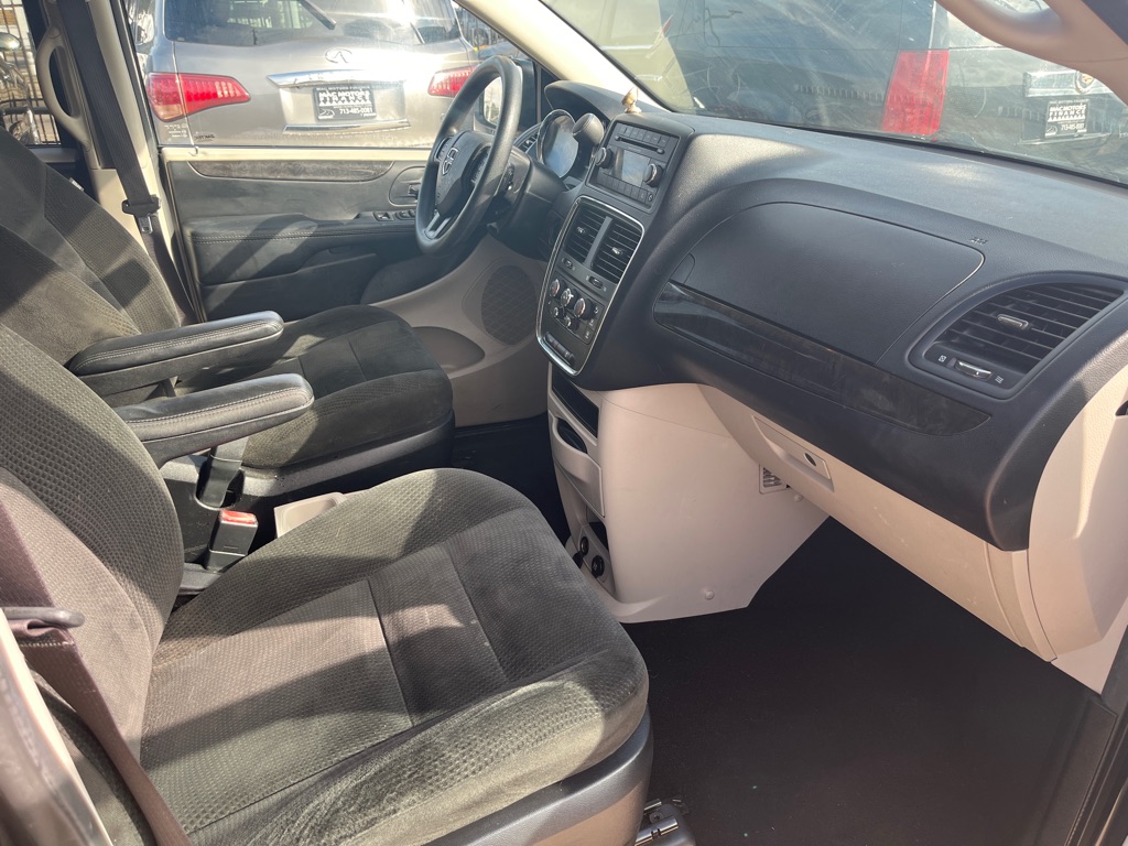 Photo 13 of this DODGE GRAND CARAVAN