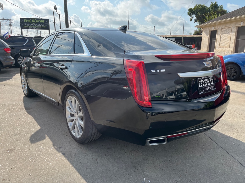 Photo 21 of this CADILLAC XTS