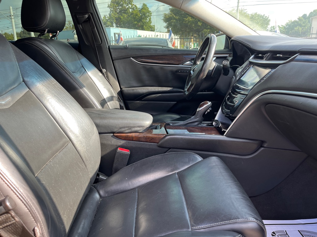 Photo 13 of this CADILLAC XTS