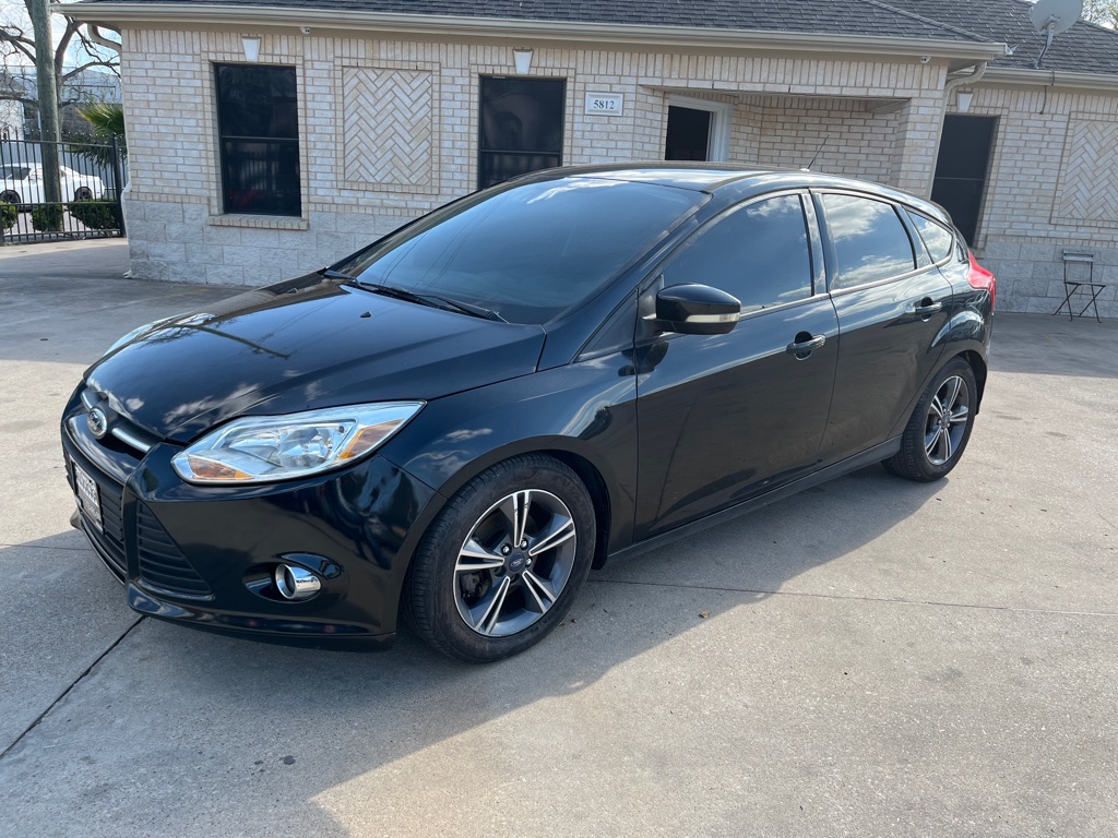 Photo 9 of this FORD FOCUS