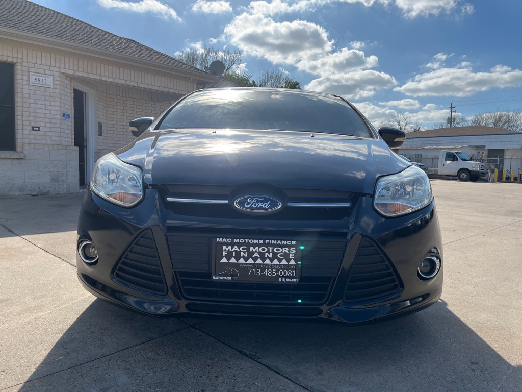 Photo 5 of this FORD FOCUS