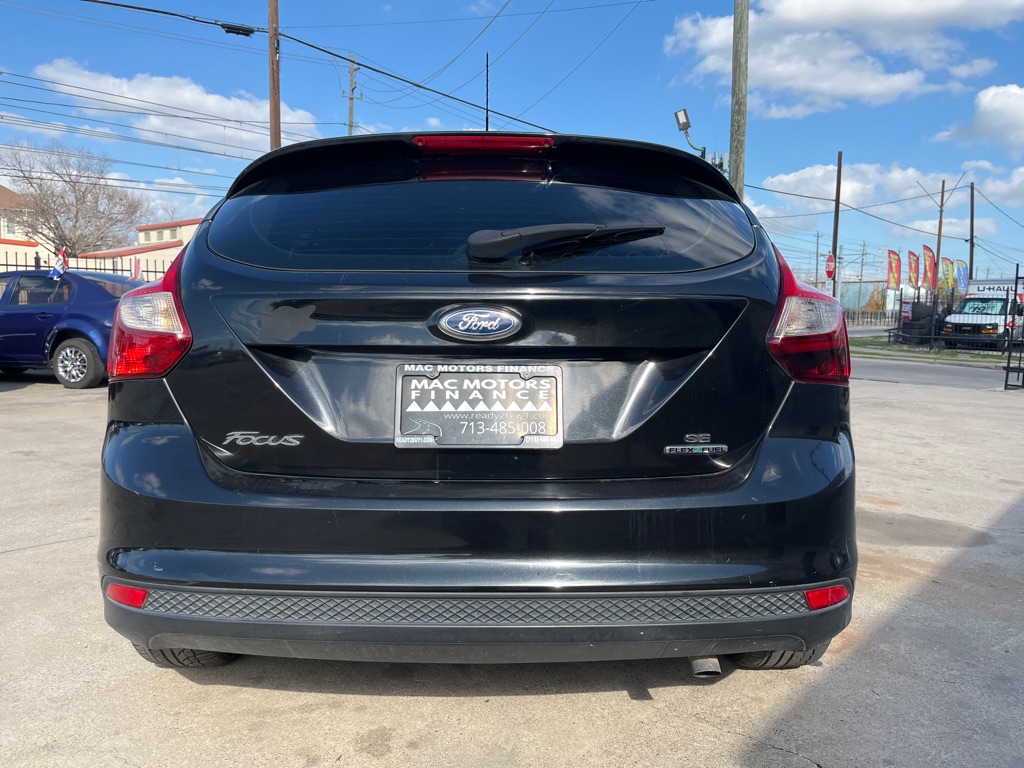 Photo 6 of this FORD FOCUS