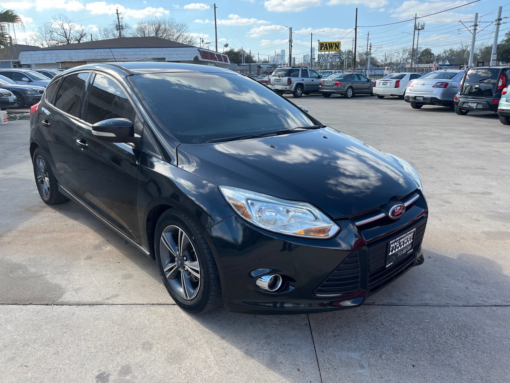 Photo 33 of this FORD FOCUS