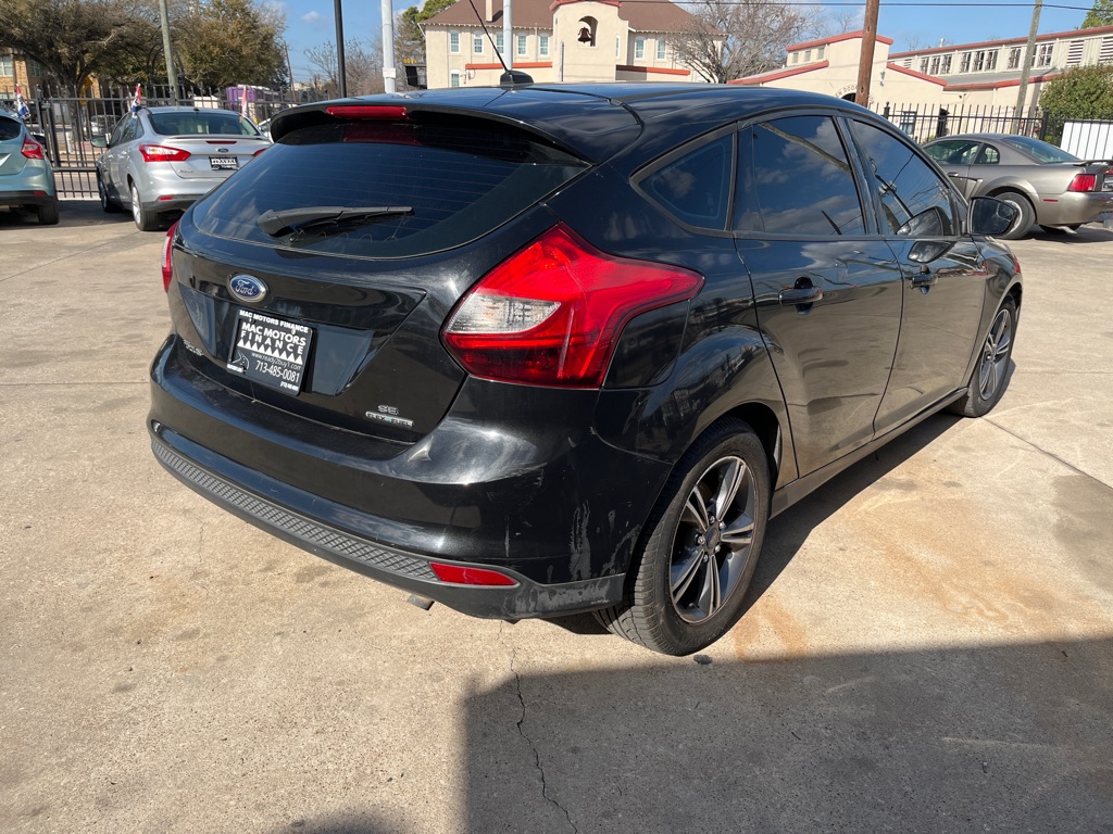 Photo 25 of this FORD FOCUS