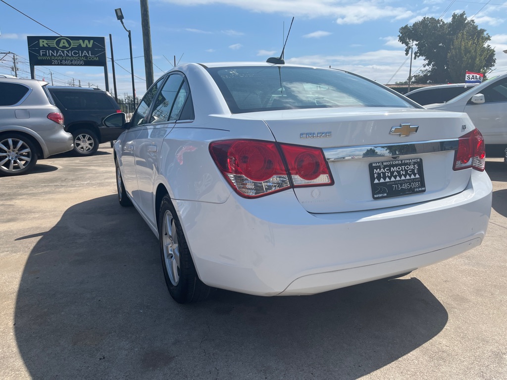 Photo 2 of this CHEVROLET CRUZE LIMITED