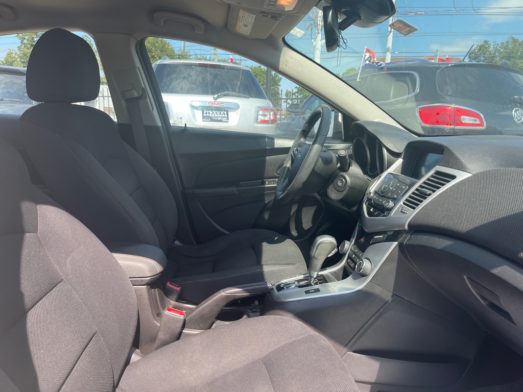 Photo 15 of this CHEVROLET CRUZE LIMITED