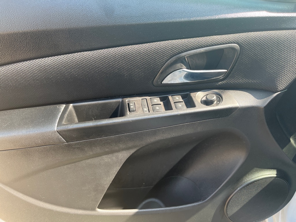 Photo 7 of this CHEVROLET CRUZE LIMITED
