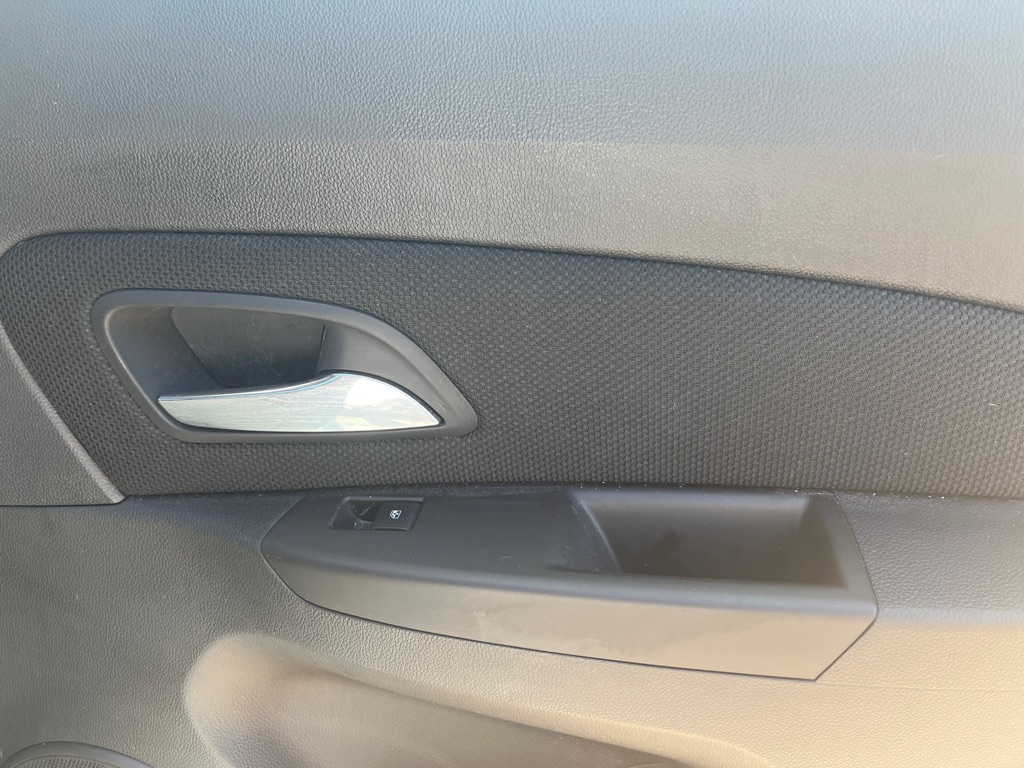 Photo 12 of this CHEVROLET CRUZE LIMITED
