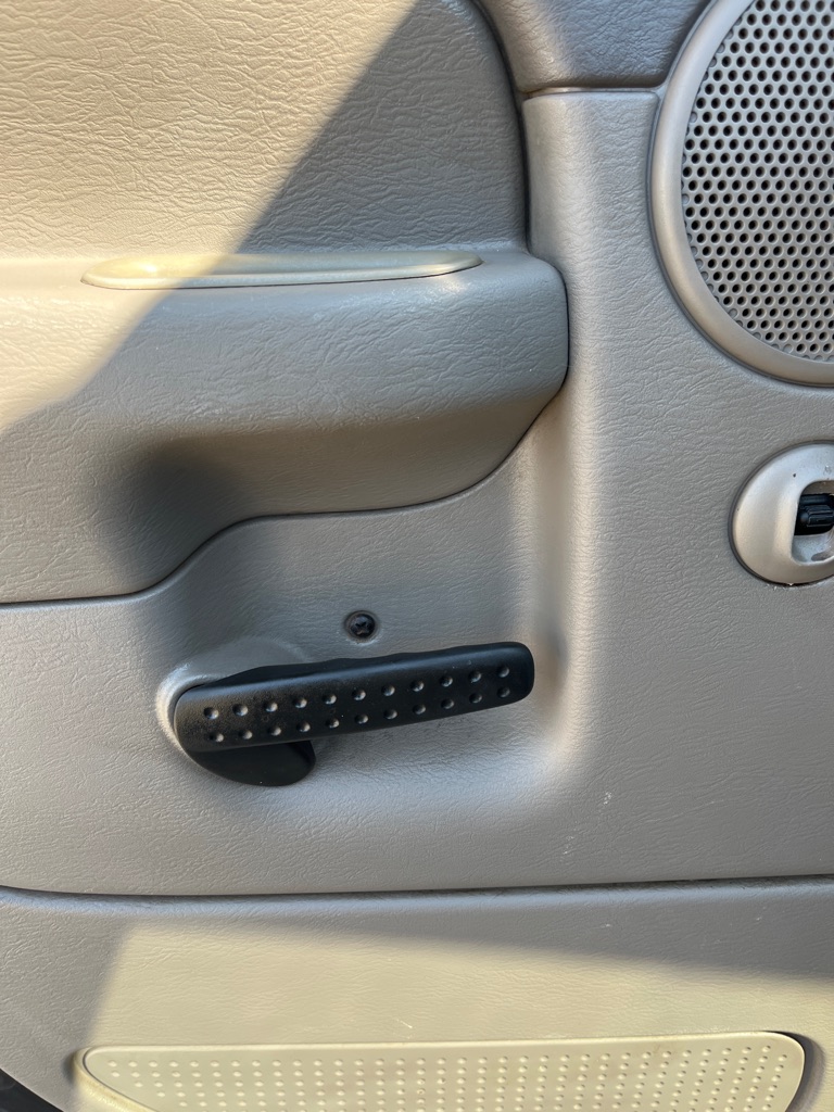 Photo 13 of this DODGE RAM 1500
