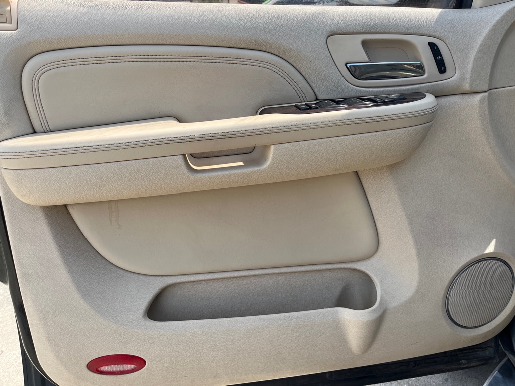 Photo 13 of this CADILLAC ESCALADE